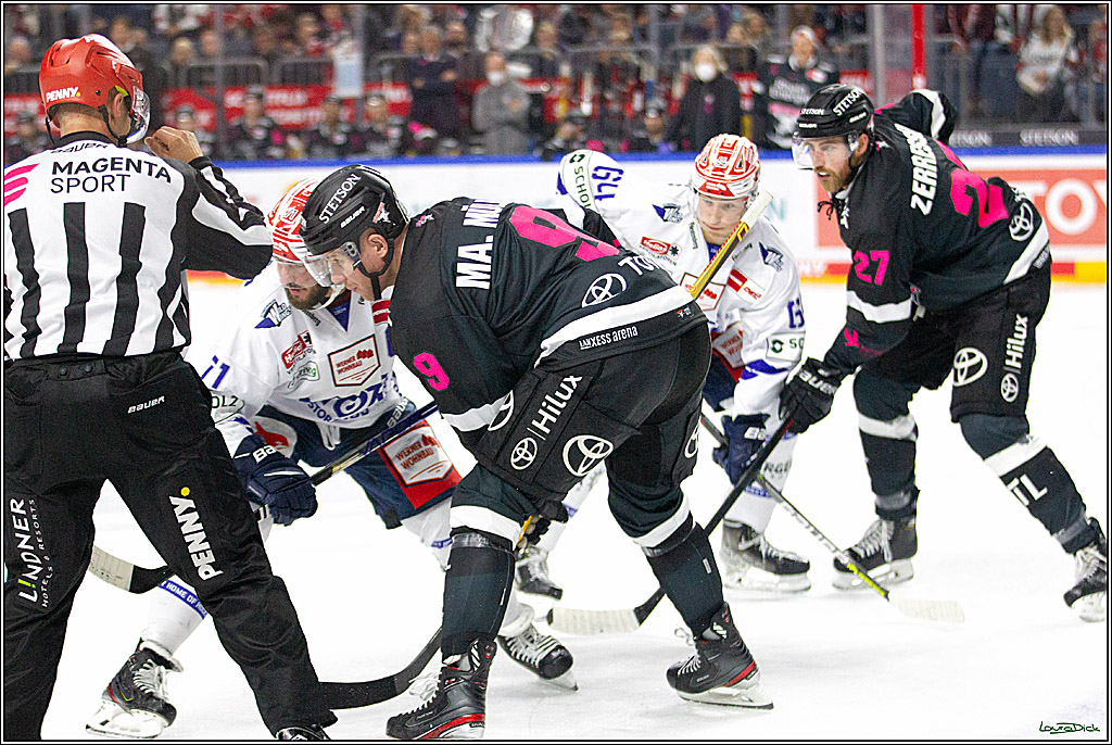 PENNY DEL;  Koelner Haie - Schwenninger Wild Wings; Koeln, 08.10.2021